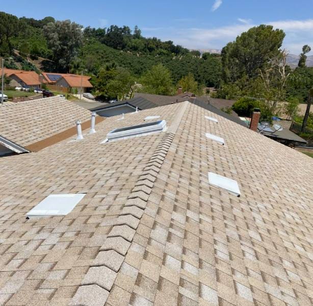 Tan shingled roof